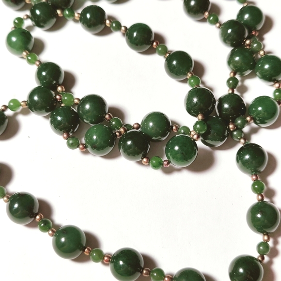 Vintage Jewelry - Green Nephrite Jade and Gold-tone Beaded Necklace 31 inches